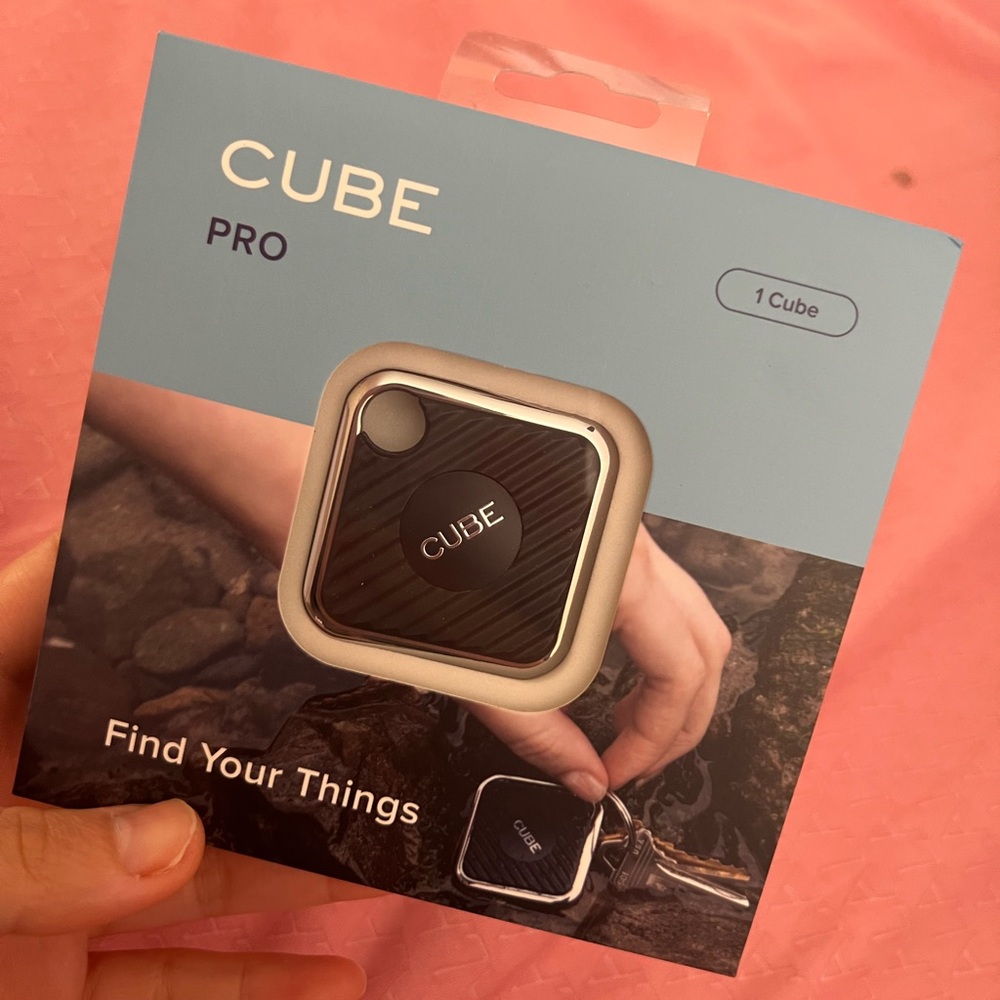 Cube Pro Key Finder Item Tracker 2X Volume and Range Replaceable Battery